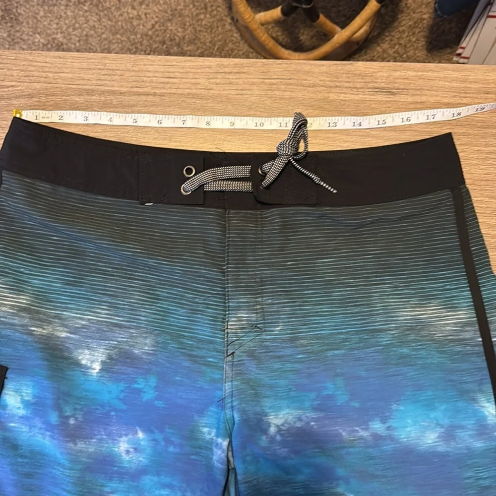 Ocean currents Men's Blue‎ and Black Swim Shorts size 36 no netting swim trunks